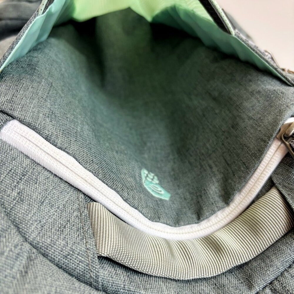 MOUNTAIN HARDWEAR Agami 27L Backpack Gray Mint Green Womens Daypack Hiking Camp - Picture 12 of 16